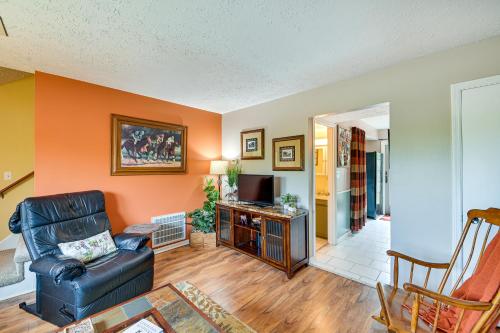 Cozy Lexington Townhome about 3 Mi to UK Campus! in Lexington, USA