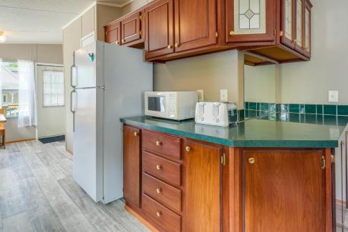 Tennessee Vacation Rental about 2 Mi to Windrock Park! in Oak Ridge, USA