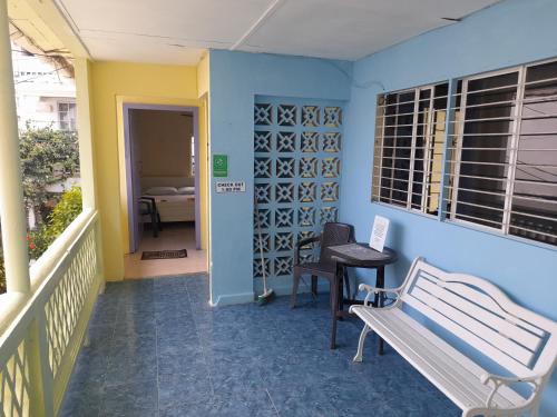 Posada Henry Sede Centro – San Andres Island, NM