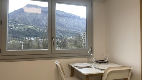 สภาพแวดล้อมโดยรอบ, L'innovalé - Inria / Naver Labs (L'innovale - Inria / Naver Labs) in ไมย์ลอง