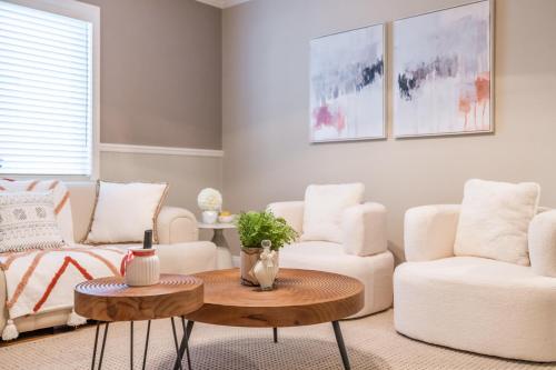 @ Marbella Lane - Brilliant 4BR Home photo 3