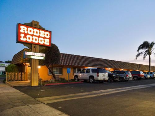 Rodeo Lodge Fresno