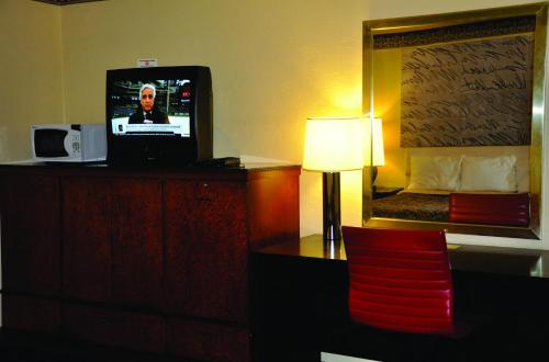 Travelers Inn Manteca – Manteca, CA