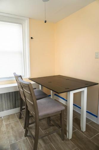 Lincoln Manor - Newly Renovated, 1mile from PHL Airport and Sports Stadiums in Prospect Park, USA