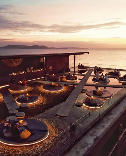 مطعم, Ana Anan Resort & Villas Pattaya in نا جومتيين