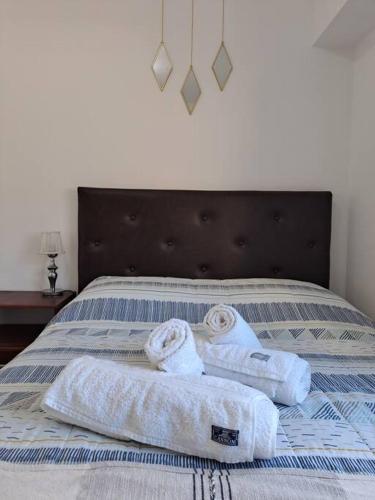 One-Bedroom Apartment image 9