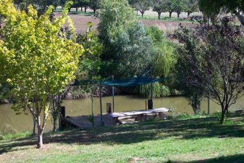 コロニアル イン タムワース