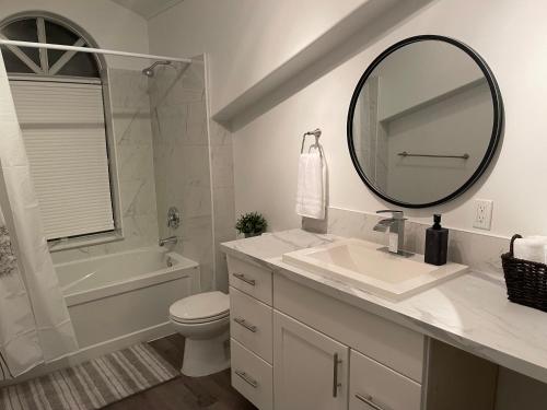 Elk lake trail side suite in Victoria, Canada