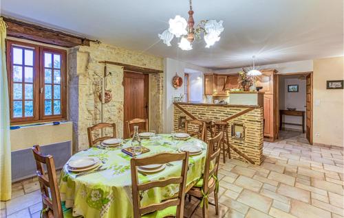 Beautiful Home In Uzech With Kitchen