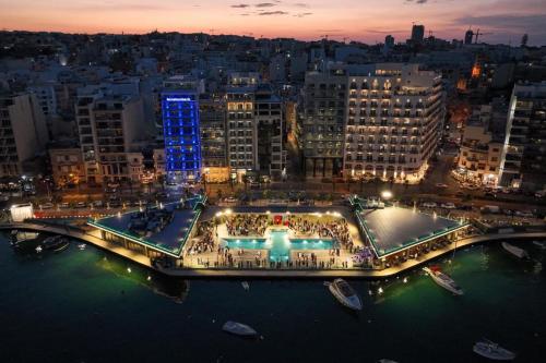 LUX 2 Room in the Central Malta, next to Ferries Sliema