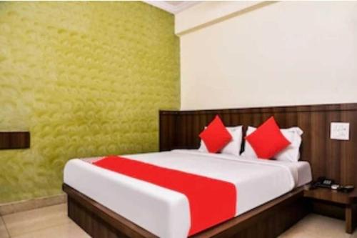 Collection O Hotel Gopi Palace