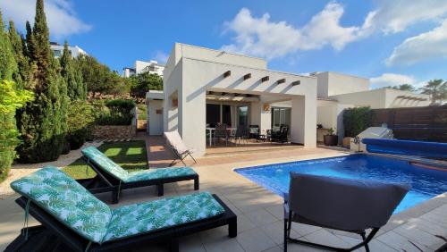 Villa Golf Las Colinas - Hurchillo
