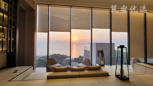 Andromeda Seaview Condo Near Beach