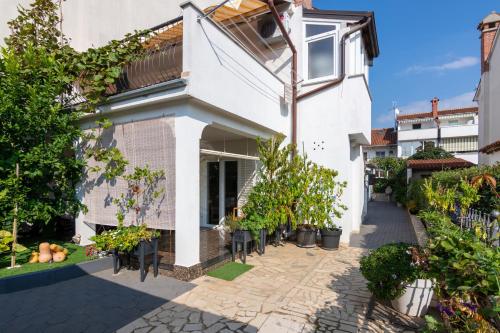  Apartments with a parking space Rovinj - 2288 in Rovinj