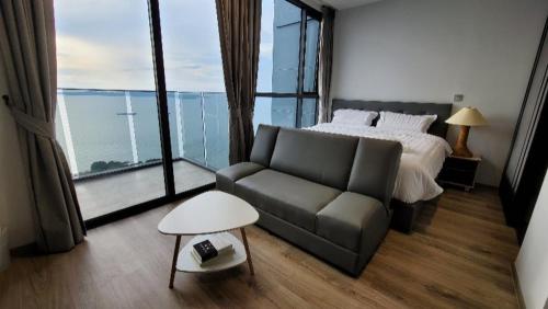 Andromeda Seaview Condo Near Beach