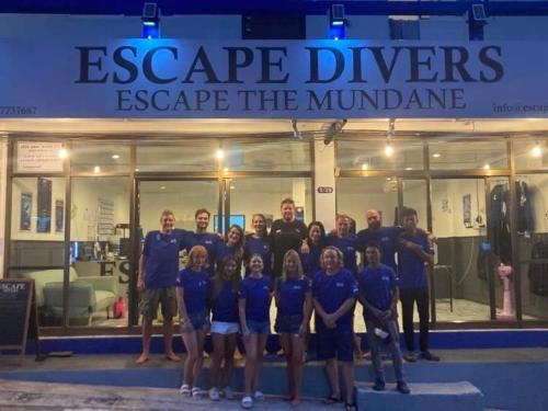 Escape Divers Hostel เกาะเต่า