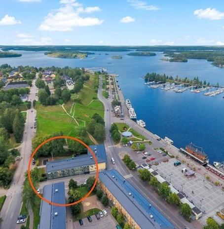 . Studiohuoneisto Vallikadun Helmi, 56 m2, AC,Wifi,parveke