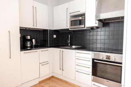2ndhomes Stylish 1BR home with Balcony and Sauna in Kamppi Center, Helsinki (photo 4)
