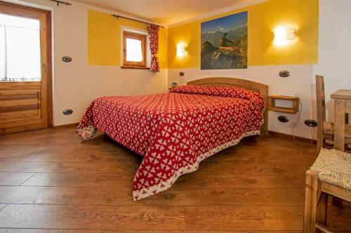 1 king bed, 1 twin bed, 1 sofa bed