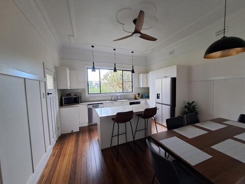 Létesítmények, Athol's Place in Macksville