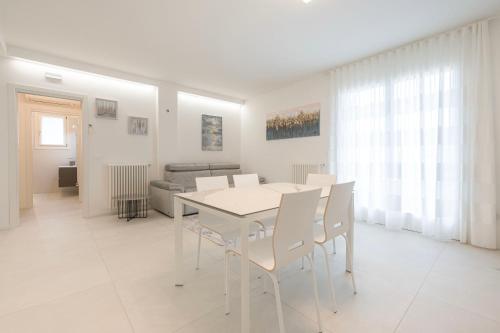 Residence Luxury Elisabeth con garage e posto spiaggia - image 4