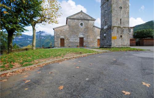 Nice Home In Loc, Farnocchia Di Sta With House A Mountain View