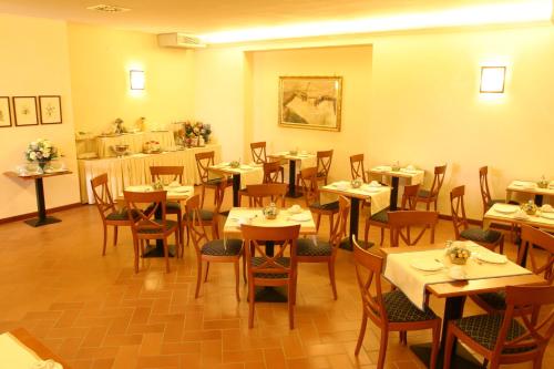 餐廳, 狄波士科尼別墅酒店 (Hotel Villa Dei Bosconi) in 菲耶索萊