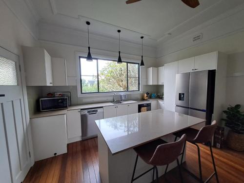 Konyha, Athol's Place in Macksville