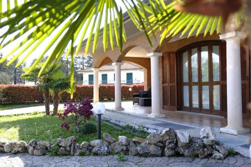 Villa con giardino in Pontecurone
