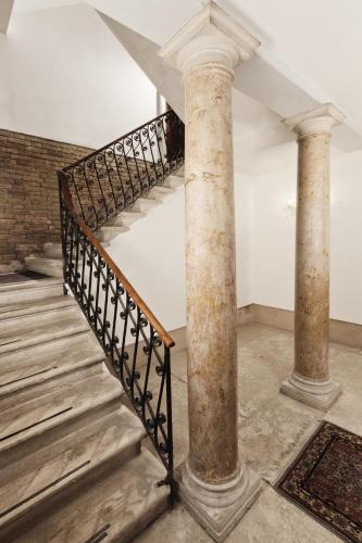 カ ブラガディン カラッバ ゲスト ハウス