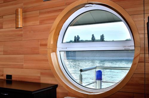 Vogue Boat Apartments Room Type - Apartment with River View Vogue Boat Apartments Room Type - Apartment with River View