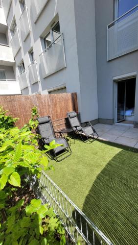 Green Terrace Family Apartment - 2 Terraces, Free Parking, NETFLIX Cinema, Breslau (Foto 3)