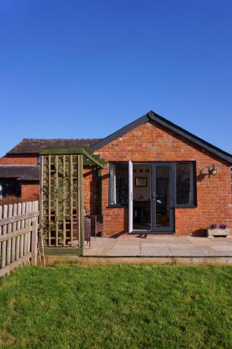 B&B Hereford - Cwm Lodge, an idyllic retreat in the heart of Herefordshire! - Bed and Breakfast Hereford