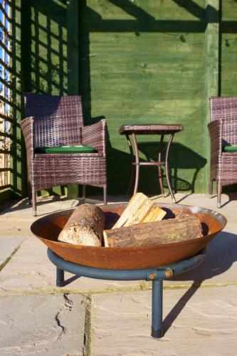 Cwm Lodge, an idyllic retreat in the heart of Herefordshire! in Much Dewchurch