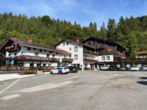 Hotel Gundl Alm