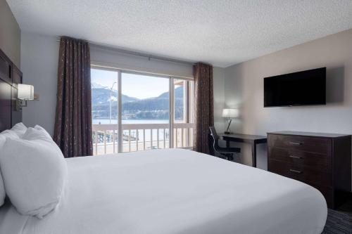 Ramada by Wyndham Juneau - image 11