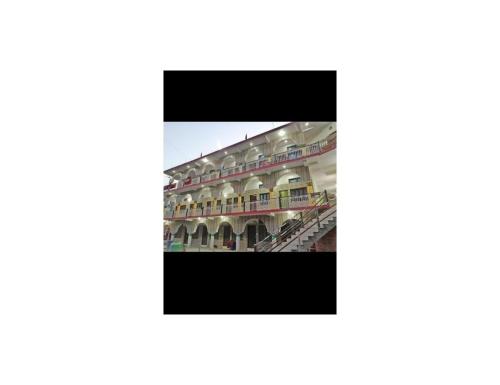 Hotel Grand shiva, Bramkhal