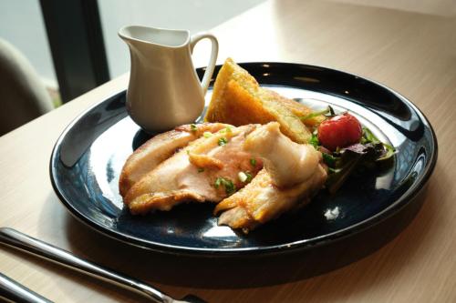 Moxy Paris Val d'Europe Moxy Paris Val d'Europe