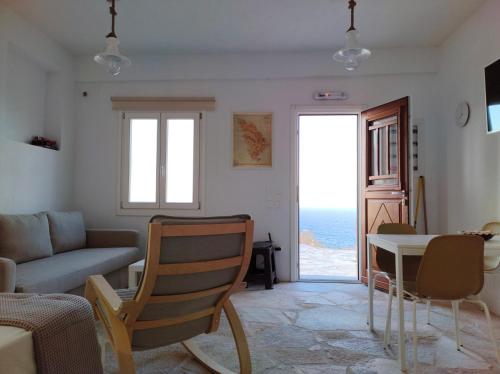 Villa Thori at Poulati Sifnos 2