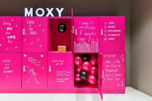 Moxy Frankfurt City Center