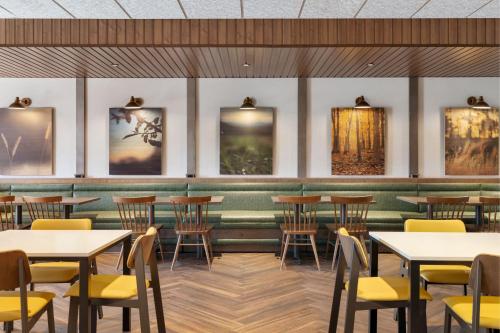 Food and beverages, Fairfield by Marriott Inn & Suites Rockaway in Rockaway (NJ)