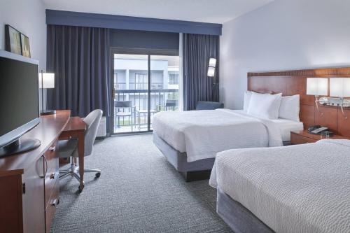 1 queen bed