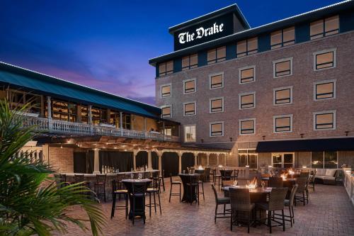 The Drake Oak Brook Autograph Collection - image 14