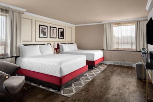 Deluxe Guest Room with Two Double Beds 