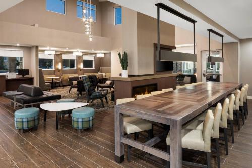 Residence Inn by Marriott East Peoria - image 5