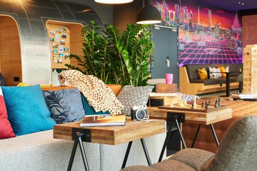 Moxy Paris Charles de Gaulle Airport - image 14