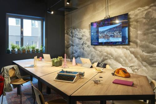 Moxy Paris Charles de Gaulle Airport - image 4