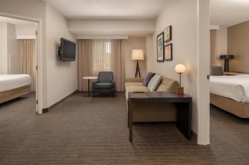 2 bedrooms, 3 beds