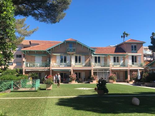 Duplex T3 Boulouris Pieds dans l eau near Le Toukan
