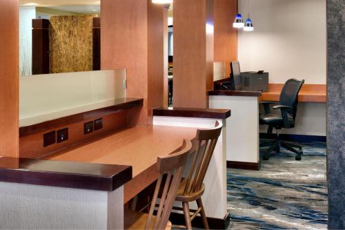 Fairfield Inn & Suites by Marriott Tallahassee Central - image 13